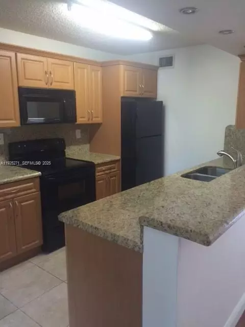 4668 NW 97th Ct #100, Doral, FL 33178