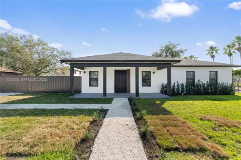 2158 NW 69th St, Miami, FL 33147