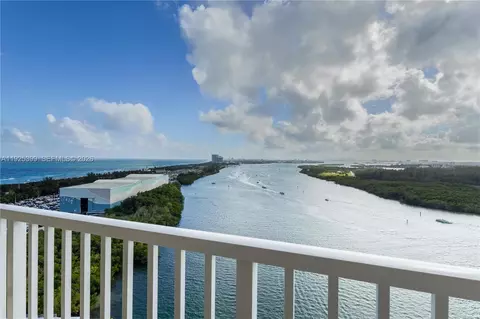 300 SE Bayview Dr #2114, Sunny Isles Beach, FL 33160