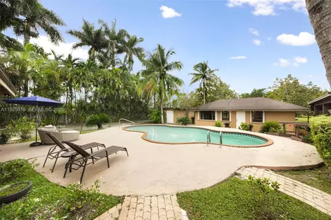 20450 SW 198th Ave, Miami, FL 33187