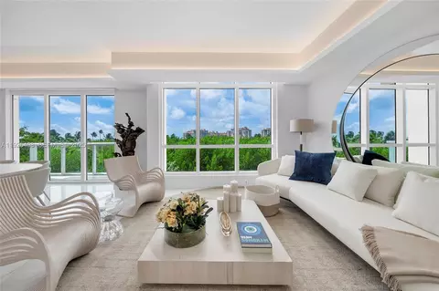 100 S Pointe Dr #TH-13, Miami Beach, FL 33139