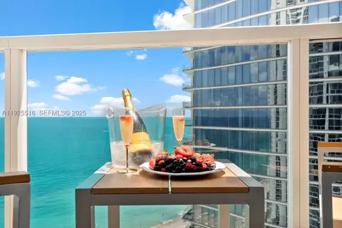 18001 Collins Ave #2512, Sunny Isles Beach, FL 33160