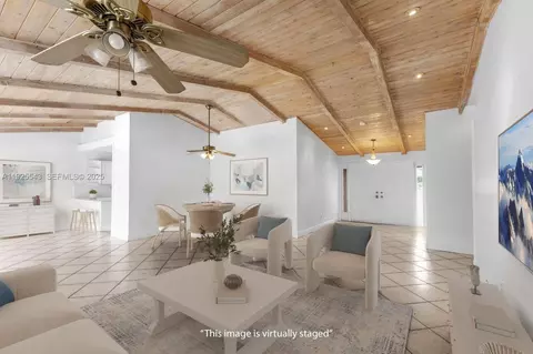 9811 SW 135th Ave, Miami, FL 33186