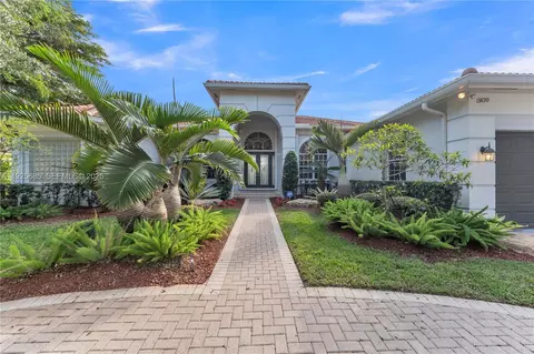 13890 SW 41st St, Davie, FL 33330