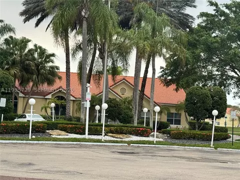 12650 Vista Isles Dr #923, Sunrise, FL 33325