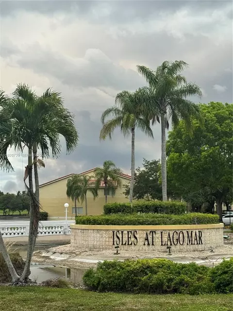 12650 Vista Isles Dr #923, Sunrise, FL 33325