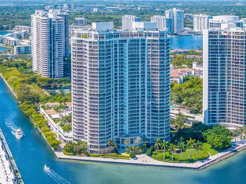 2600 Island Blvd #301, Aventura, FL 33160