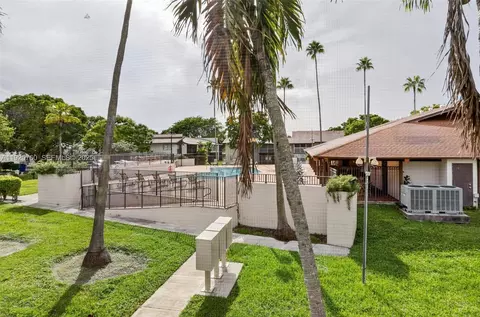 Exterior - 370 E Laurel Dr #6E, Margate, FL 33063 photo 5 of 5