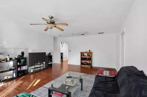 Living - 370 E Laurel Dr #6E, Margate, FL 33063 photo 2 of 2
