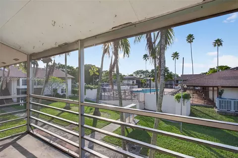 Exterior - 370 E Laurel Dr #6E, Margate, FL 33063 photo 1 of 5