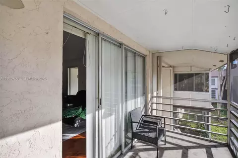 Exterior - 370 E Laurel Dr #6E, Margate, FL 33063 photo 3 of 5