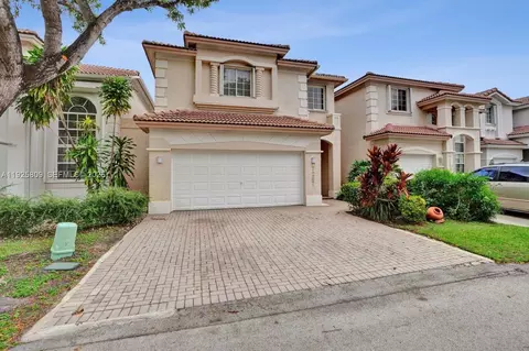 7257 NW 113th Ct, Doral, FL 33178