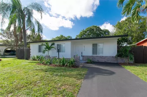 6210 Kimberly Blvd, North Lauderdale, FL 33068