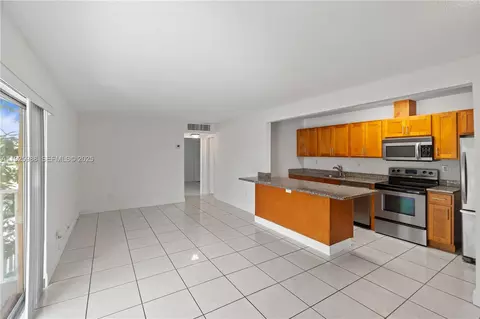 4610 NW 79th Ave #2B, Doral, FL 33166