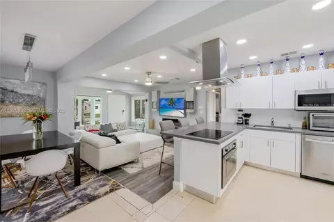 Undisclosed, Hollywood, FL 33020
