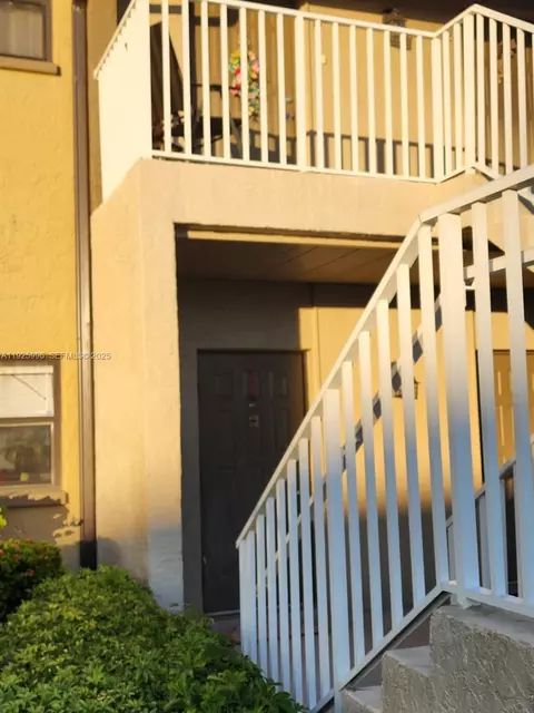 4789 Orange Grove Blvd #5, North Fort Myers, FL 33903
