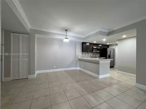 10749 Cleary Blvd #208, Plantation, FL 33324