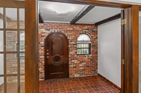 Entry Way - 612 Minorca Ave, Coral Gables, FL 33134 photo 1 of 3