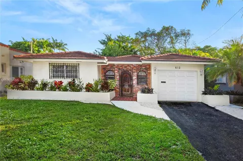 Exterior - 612 Minorca Ave, Coral Gables, FL 33134 photo 6 of 6