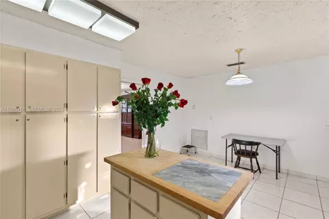 Kitchen - 612 Minorca Ave, Coral Gables, FL 33134 photo 4 of 5