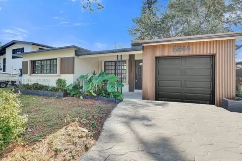 6844 SW 12th St, Pembroke Pines, FL 33023
