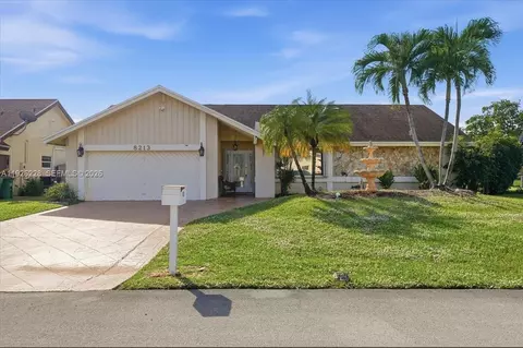 8213 Cassia Ter, Tamarac, FL 33321