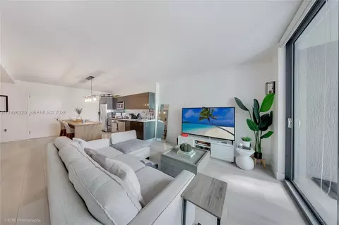 31 SE 6th St #2506, Miami, FL 33131