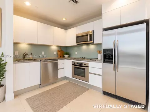 1050 Brickell Ave #606, Miami, FL 33131