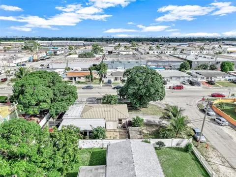 View/Area - 4020 E 10th Ave, Hialeah, FL 33013 photo 4 of 6
