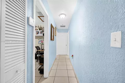 Entry Way - 4020 E 10th Ave, Hialeah, FL 33013 photo 3 of 3
