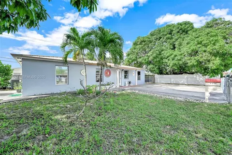 Other - 4020 E 10th Ave, Hialeah, FL 33013 photo 3 of 22