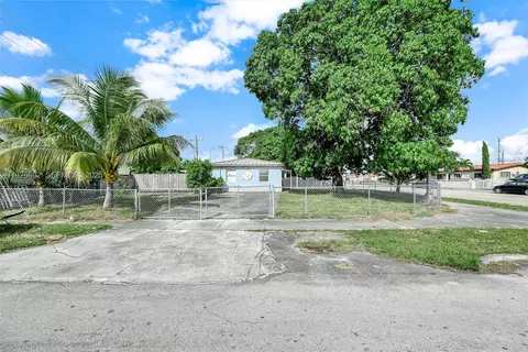 Exterior - 4020 E 10th Ave, Hialeah, FL 33013 photo 1 of 12