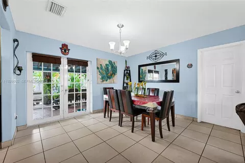 Dining - 4020 E 10th Ave, Hialeah, FL 33013 photo 1 of 1