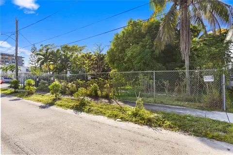 425 NW 7th Ter, Fort Lauderdale, FL 33311