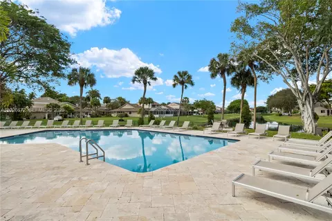 1056 E Lakes Dr, Pompano Beach, FL 33064 photo 39
