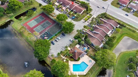 1056 E Lakes Dr, Pompano Beach, FL 33064 photo 36