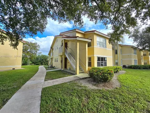 13060 Vista Isles Dr #212, Sunrise, FL 33325