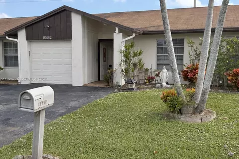 15708 Bottlebrush Cir, Delray Beach, FL 33484