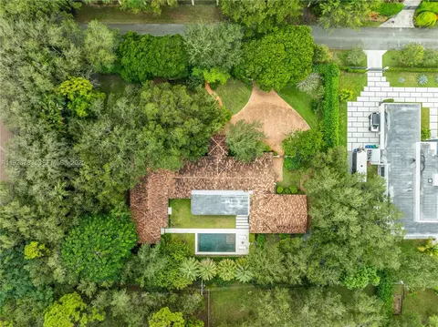 View/Area - 6755 SW 99th Ter, Pinecrest, FL 33156 photo 2 of 6