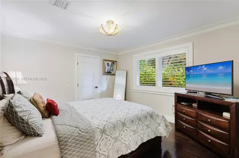 Bedroom - 6755 SW 99th Ter, Pinecrest, FL 33156 photo 2 of 6