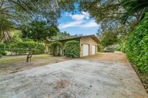 Exterior - 6755 SW 99th Ter, Pinecrest, FL 33156 photo 17 of 17