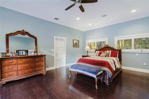 Bedroom - 6755 SW 99th Ter, Pinecrest, FL 33156 photo 6 of 6