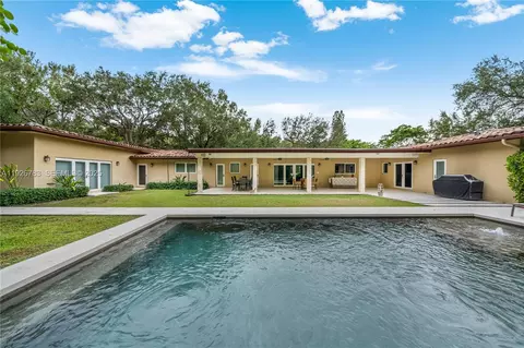 Exterior - 6755 SW 99th Ter, Pinecrest, FL 33156 photo 11 of 17