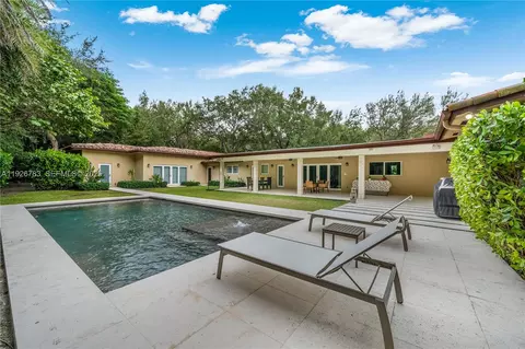 Exterior - 6755 SW 99th Ter, Pinecrest, FL 33156 photo 12 of 17
