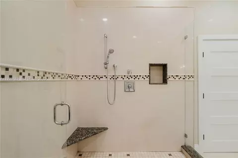 Bath - 6755 SW 99th Ter, Pinecrest, FL 33156 photo 7 of 7