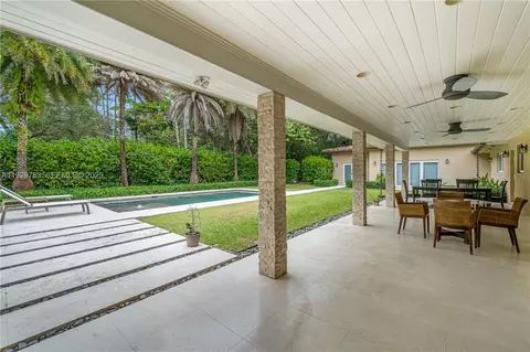 Exterior - 6755 SW 99th Ter, Pinecrest, FL 33156 photo 15 of 17