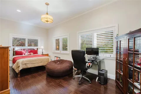 Bedroom - 6755 SW 99th Ter, Pinecrest, FL 33156 photo 4 of 6