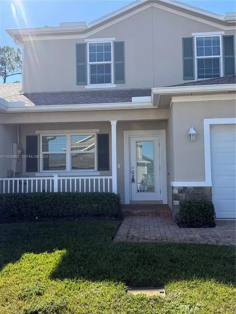 977 NE Trailside Run, Port Saint Lucie, FL 34983