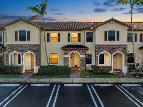 3218 SE 5th Ct, Homestead, FL 33033
