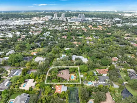 View/Area - 6890 SW 94th St, Pinecrest, FL 33156 photo 14 of 19